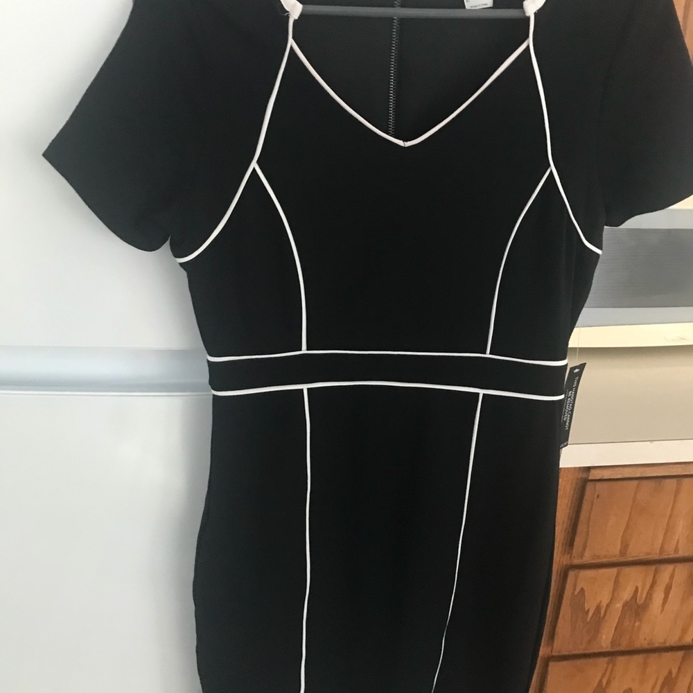 Venus black& white strip dress